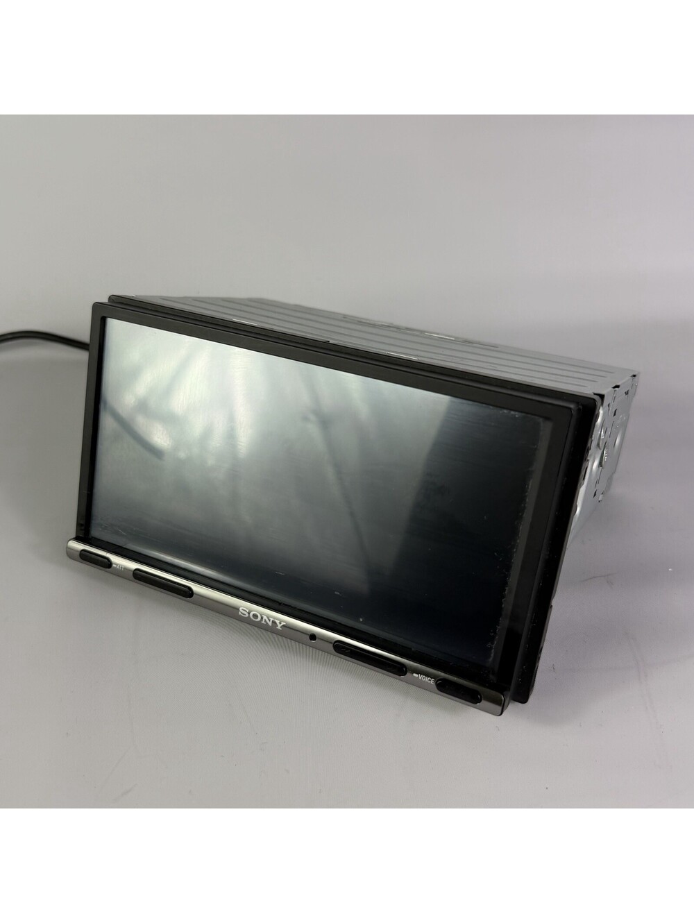 Sony XAV‑AX3000 – 7" Touchscreen Media Receiver – (NOT TESTED)